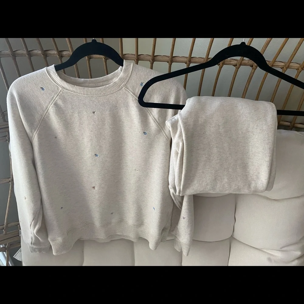 ‼️SOLD‼️set of two - American Eagle Floral detail sweat suit - Picture 1 of 5